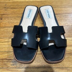 Steve Madden Black sandals